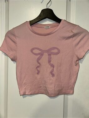 Garage Pink Bow Graphic Crop Tee